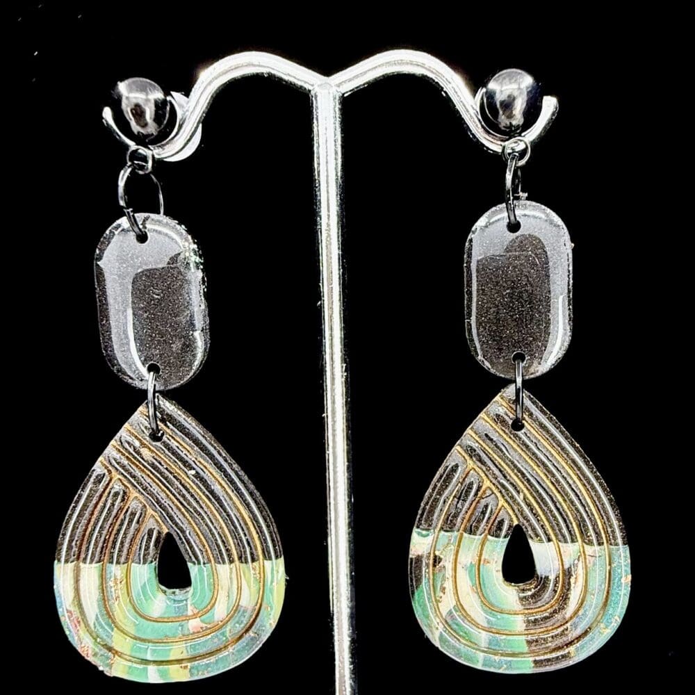 Retro Luxe Teardrop Earrings