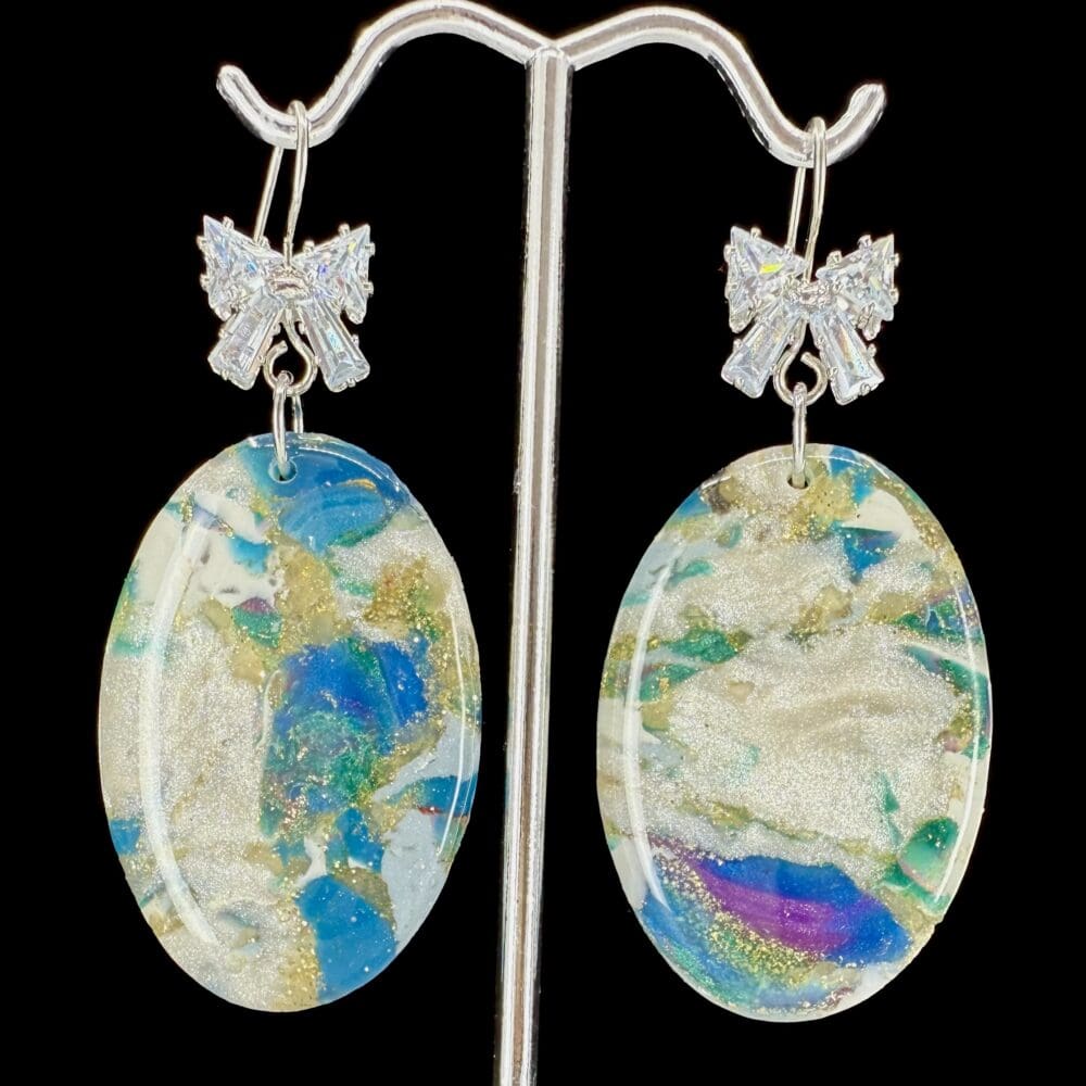 Winter Wonderland Drop Oval With Bow Earrings