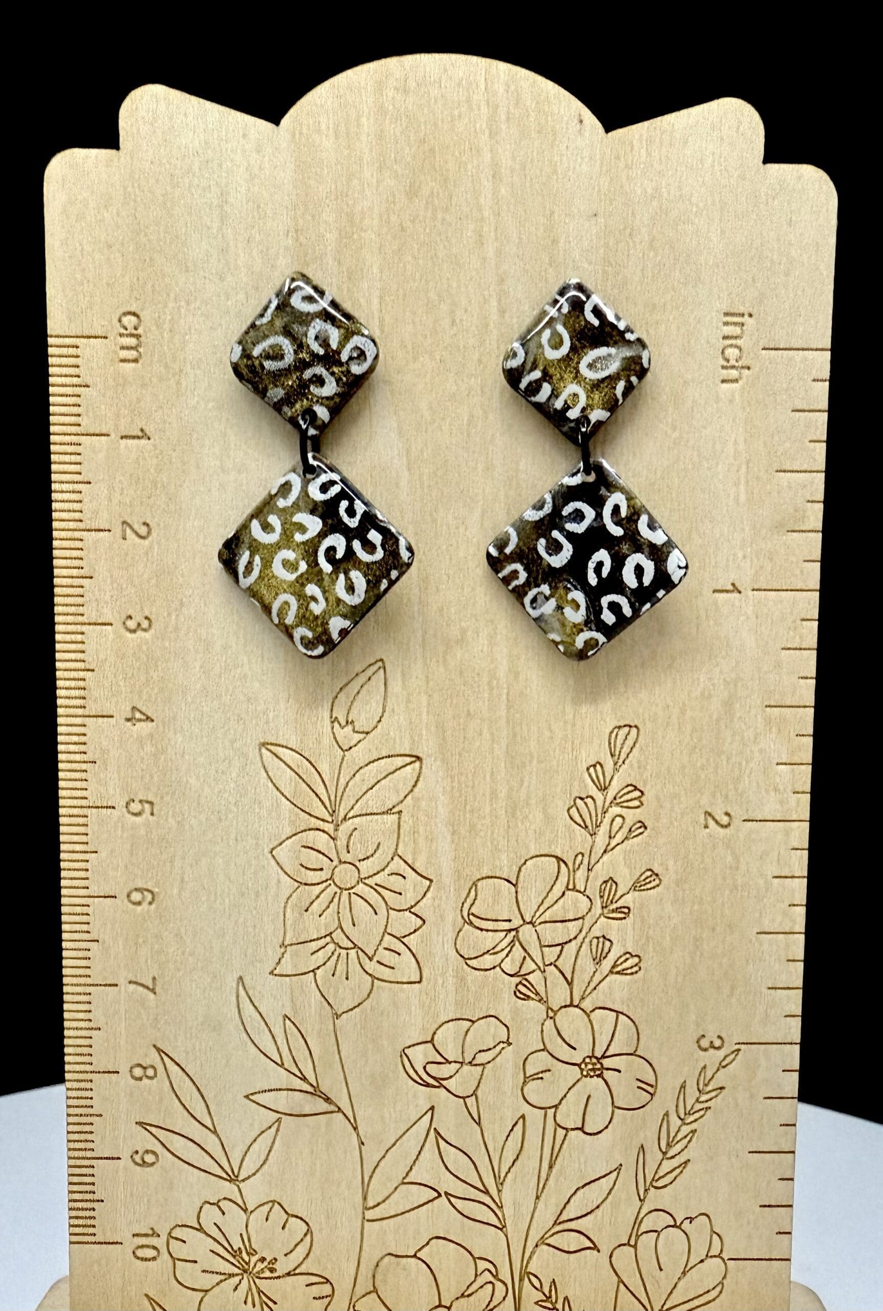 Black and White Square Leopard Drop Earrings - Image 3