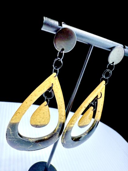 Retro Back and Gold Teardrop Chandelier Earrings