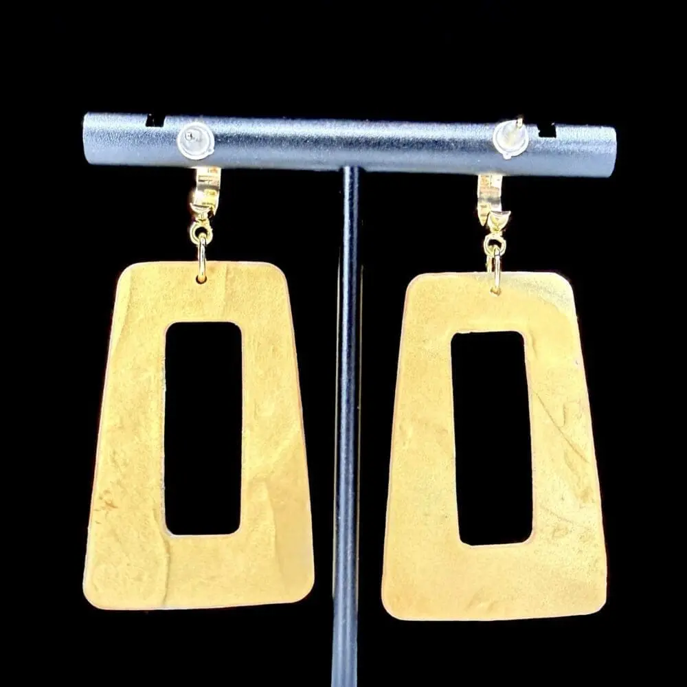 Beachy Luxe Open Rectangle Drop Earrings - Image 2