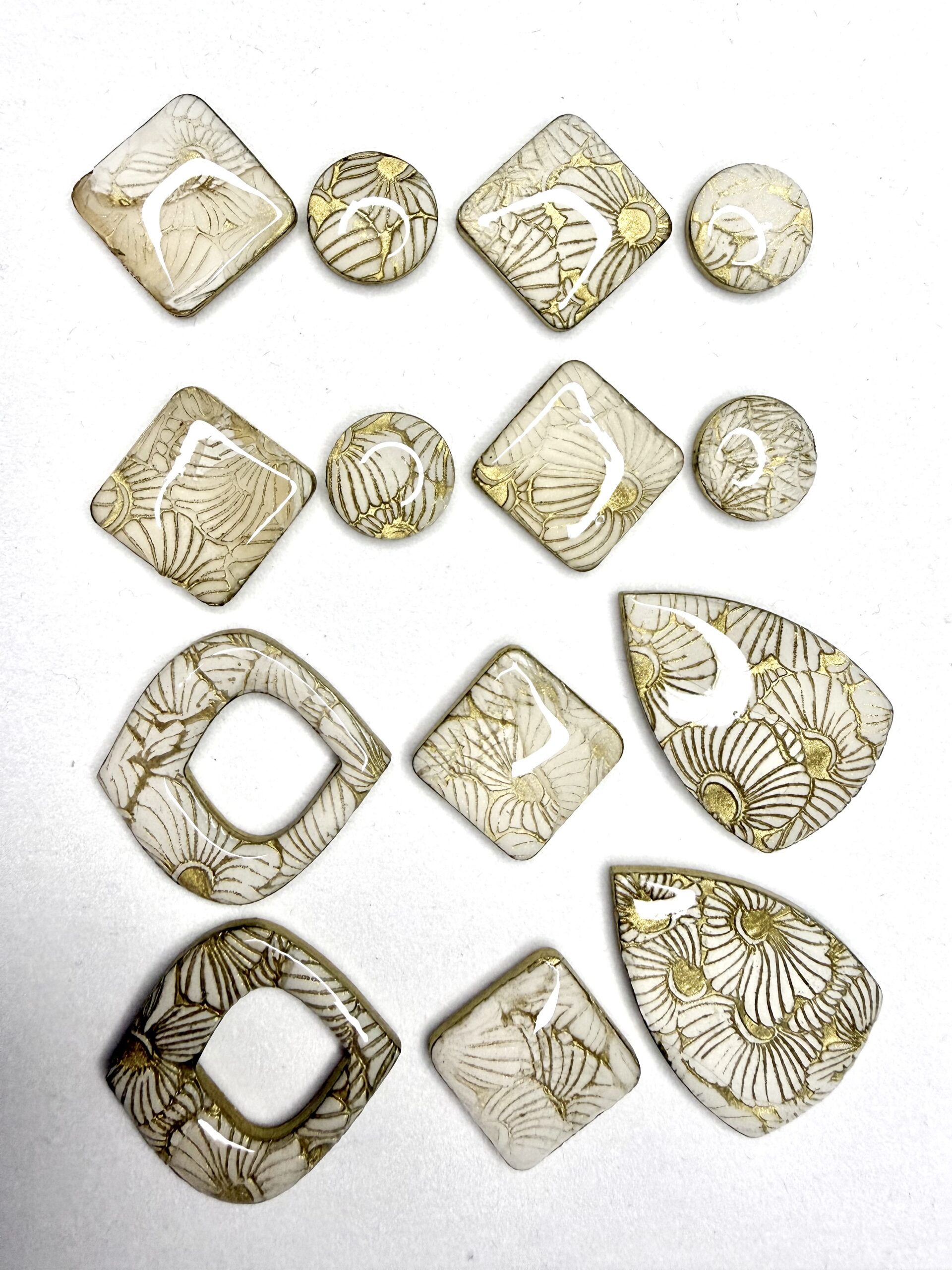 Golden Etched Flower Cabochons - Image 3