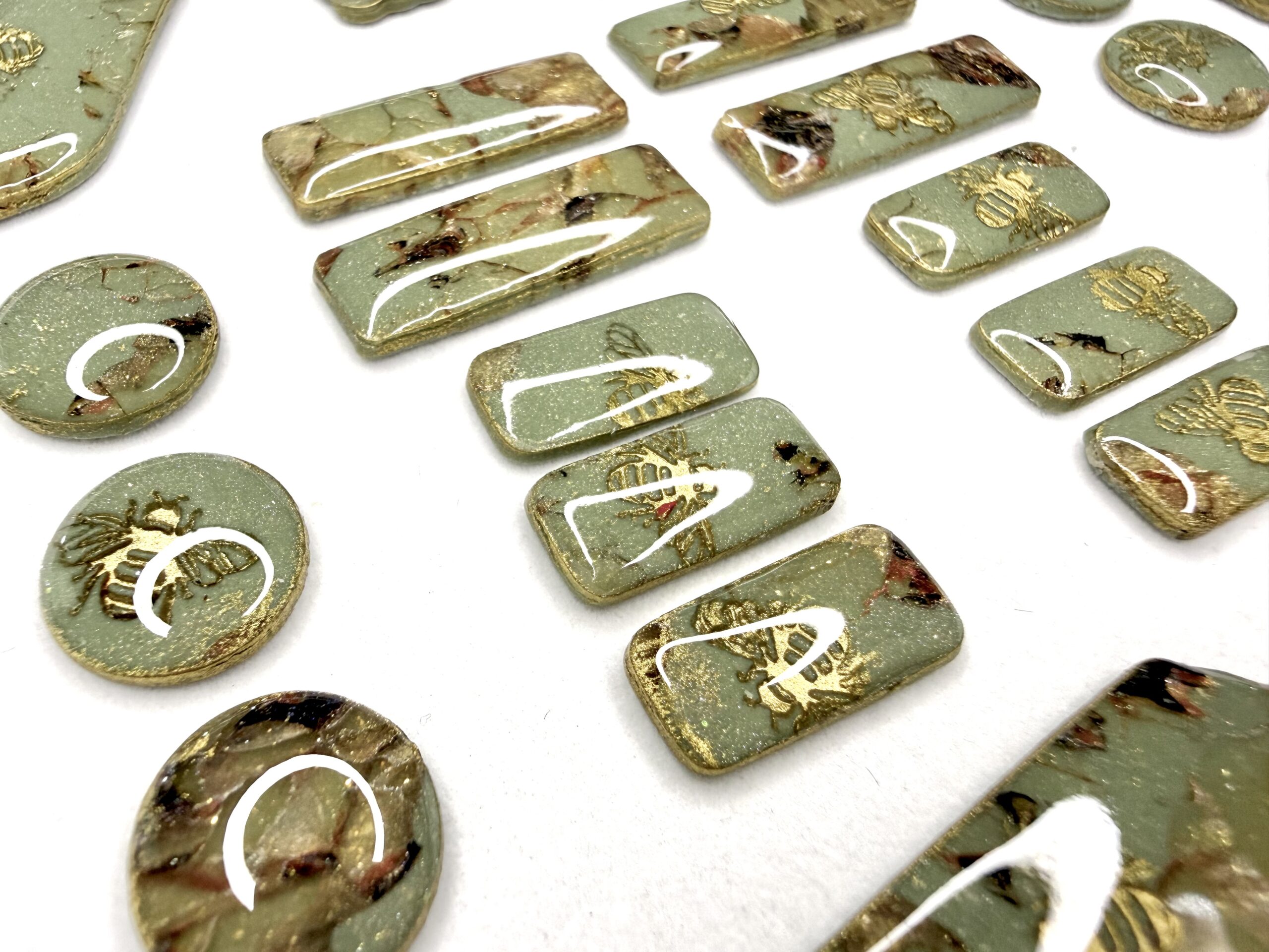 Leave It To The Bees Cabochons - Image 6